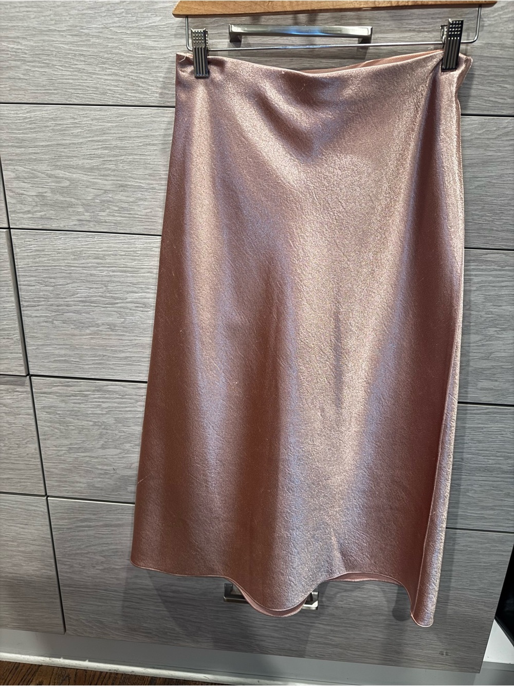 Vince Satin-Look Pink Midi Skirt
